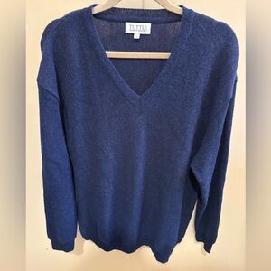 NWOT Tuttle Men’s Navy Blue V-Neck 100% Alpaca Long Sleeve Sweater Size Large